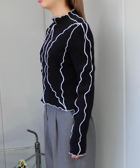Frill Line Tops