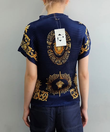 Vintage   Design Tops