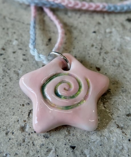 Labyrins x Sugascoop Ceramic necklace 4