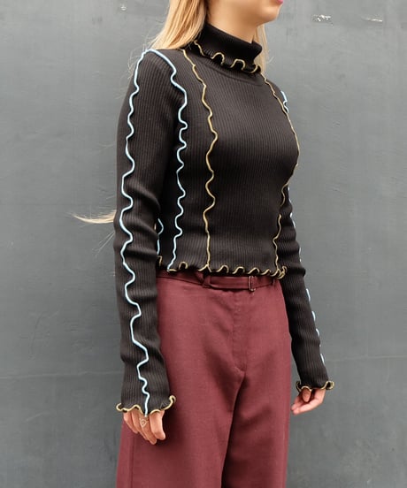 Frill Line Tops 1