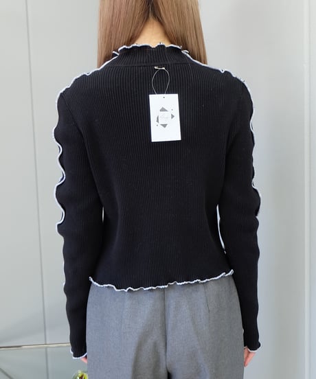 Frill Line Tops