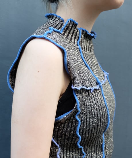 Frill Line Tops