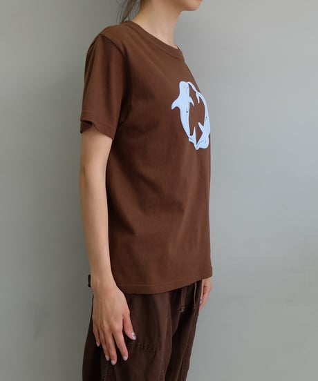 Labyrins  Two Dolphin Tshirt Brown