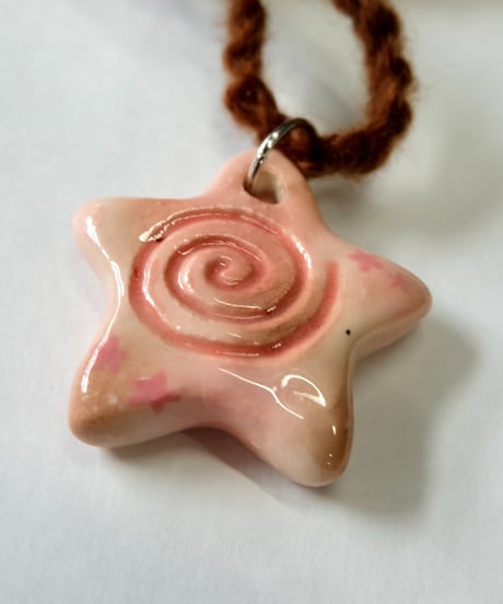 Labyrins x Sugascoop Ceramic necklace 4