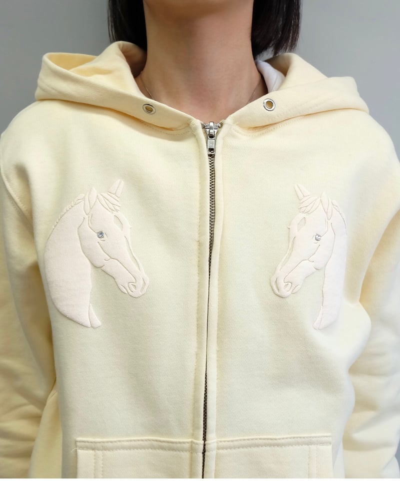 Labyrins Dont Cry Horse Hoodie Cream | Shury