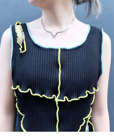 Frill Line Tops