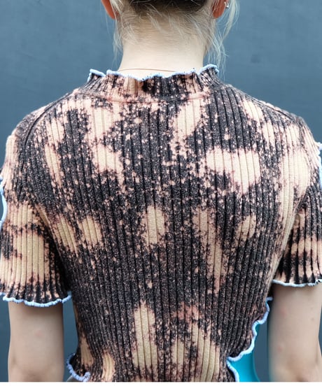Frill Line Tops