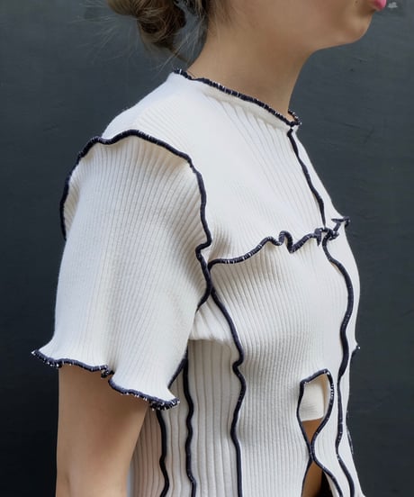 Frill Line Tops