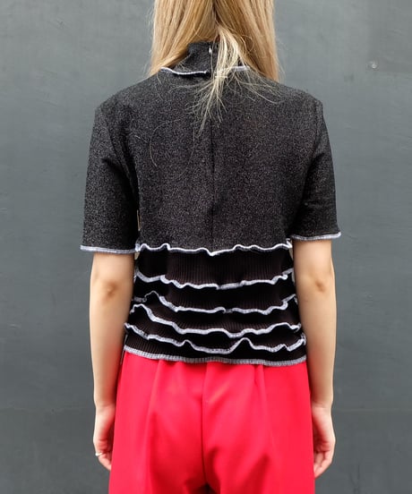 Frill Line Tops