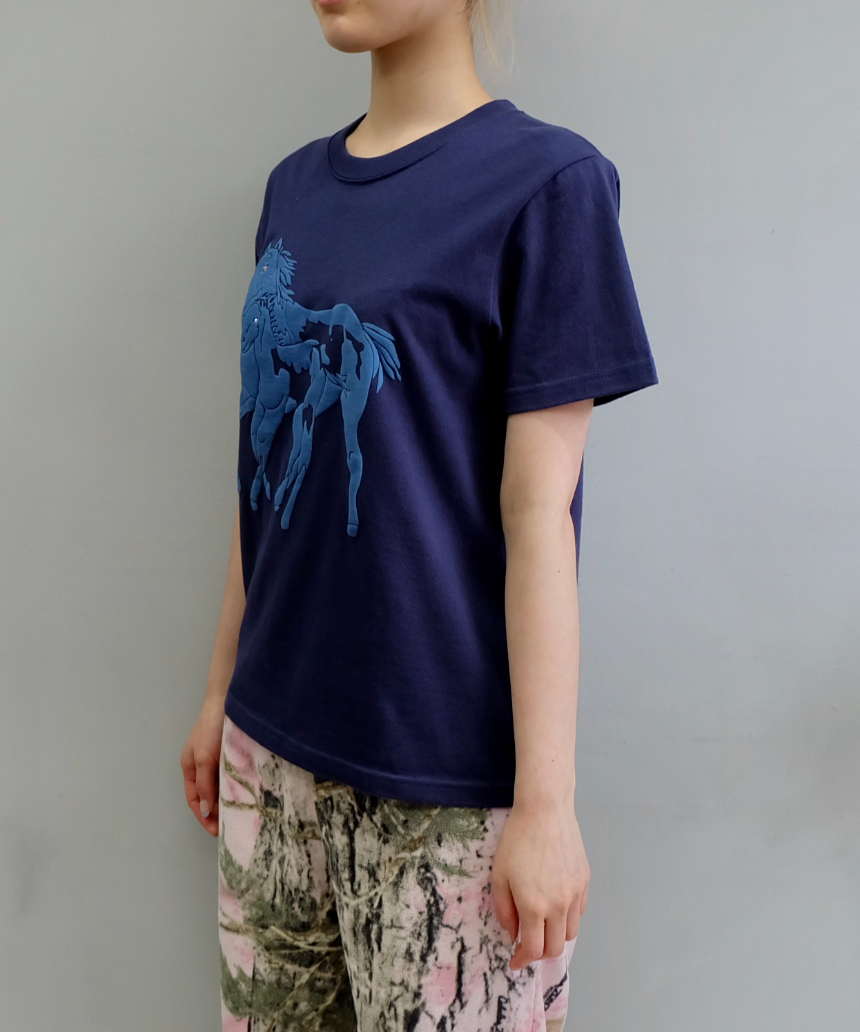 Labyrins Dont Cry Horse Tshirt Navy | Shury