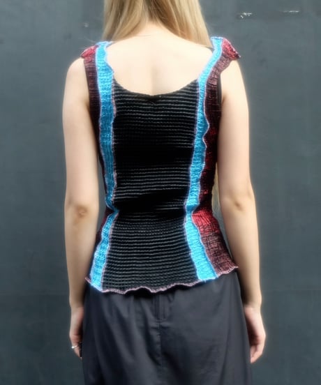 Frill Docking Tops