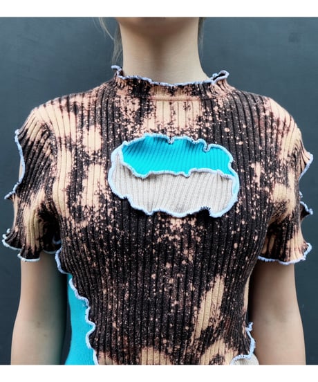 Frill Line Tops