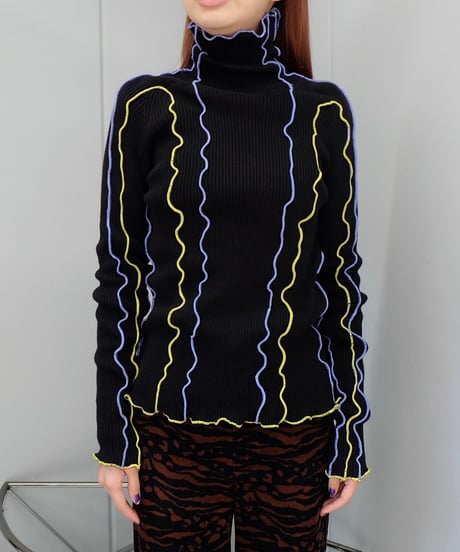 Frill Line Tops 14