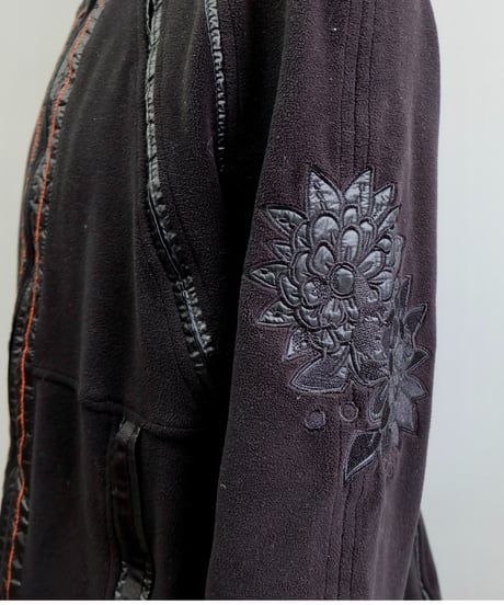 Vintage    Design Tops