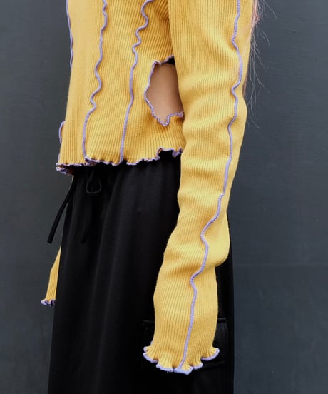 Frill Line Tops