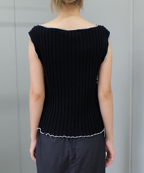 Frill Line Tops  1