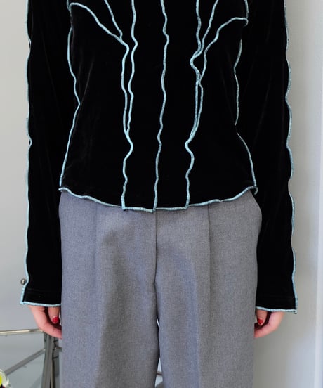 Frill Line Velours Tops