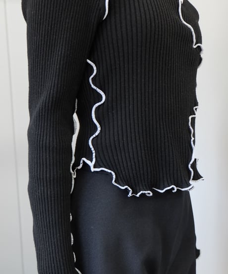 Frill Line Tops
