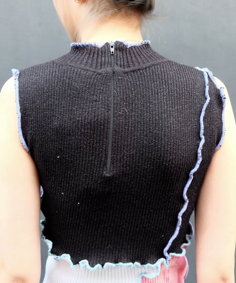 Frill Line Tops