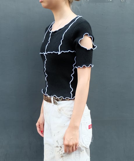 Frill Line Tops
