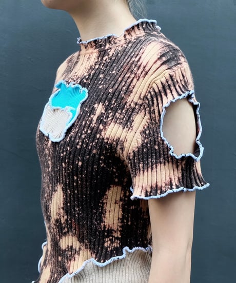 Frill Line Tops