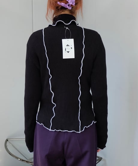 Frill Line Tops