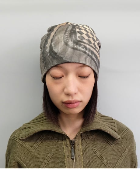 Labyrins Picture Beanie 2