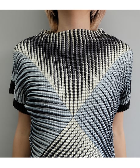 Vintage   Design Tops