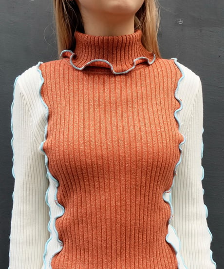 Frill Line Tops　７
