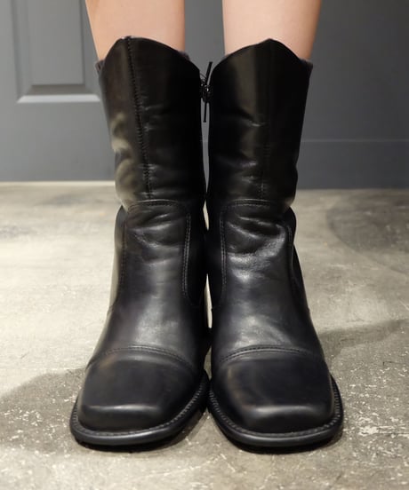 Vintage   Leather Heel Boots