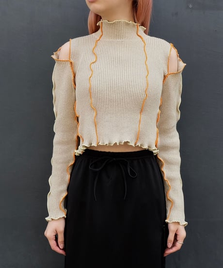 Frill Line Tops