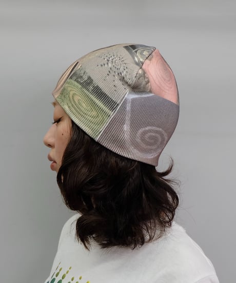Labyrins   Picture Beanie グルグル