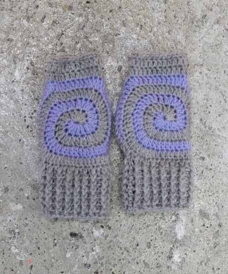 Labyrins   Spiral Knit Glove