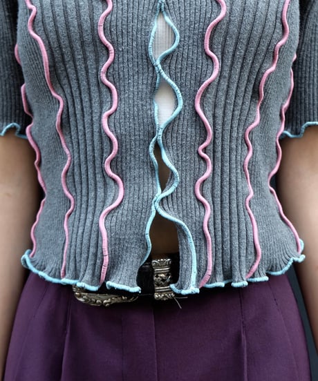 Frill Line Tops
