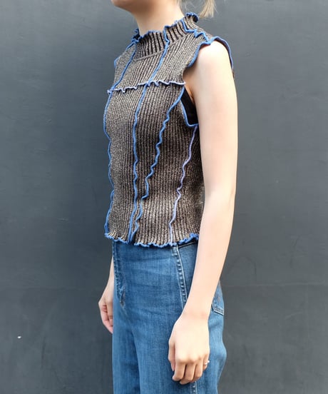 Frill Line Tops