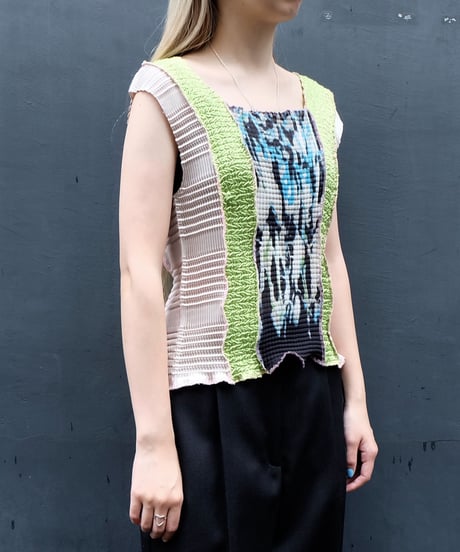 Frill Line Docking Tops