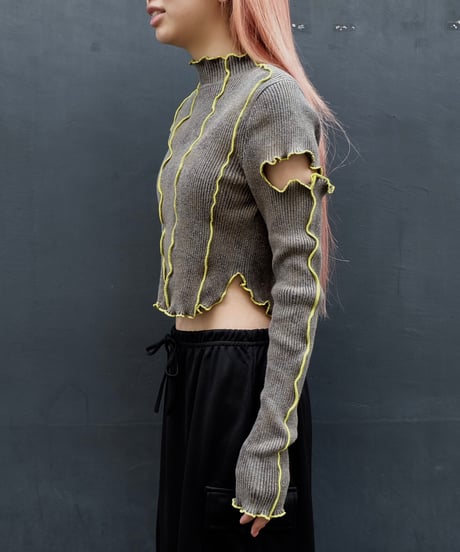 Frill Line Tops