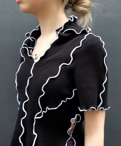 Frill Line Tops