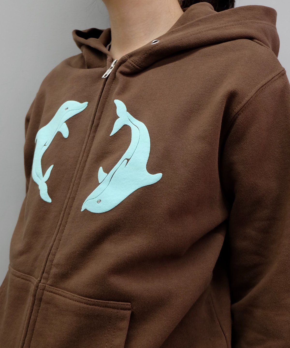 Labyrins Two Dolphins Zip Hoodie Brown | Shury Labyrins Two Dolphins Zip Hoodie Brown | Shury