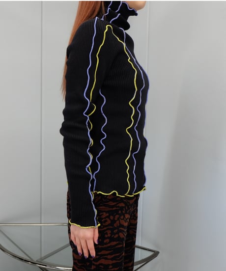 Frill Line Tops 14