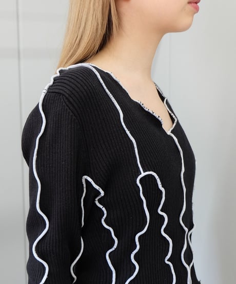 Frill Line Tops