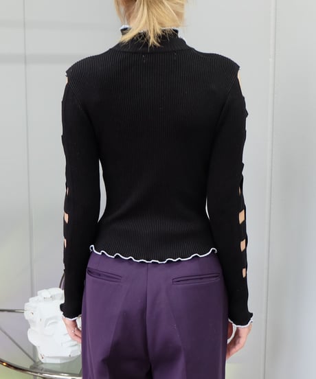 Frill Line Tops