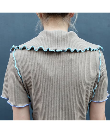 Frill Line Tops