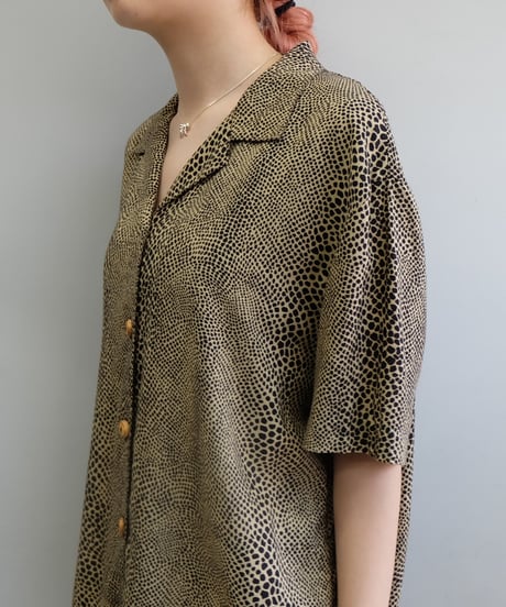 Vintage   Desig n Shirt