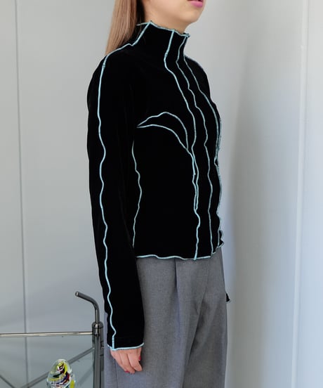 Frill Line Velours Tops