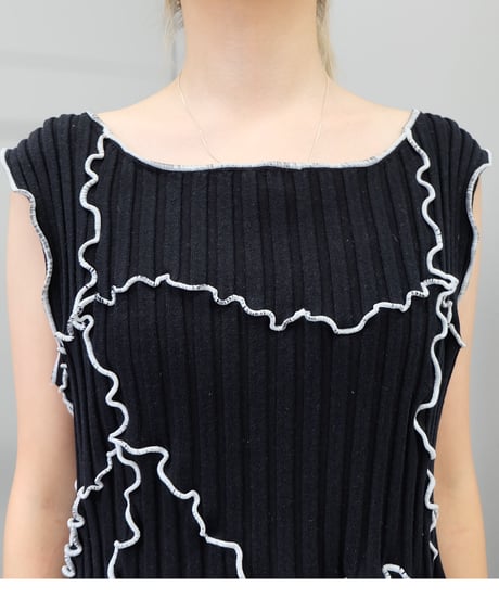Frill Line Tops  1