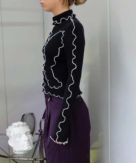 Frill Line Tops