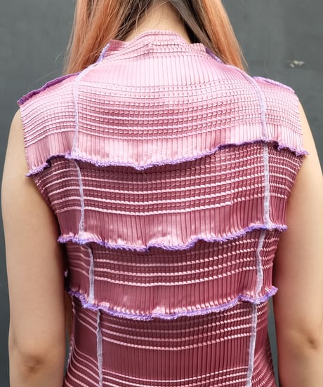 Frill Line Tops