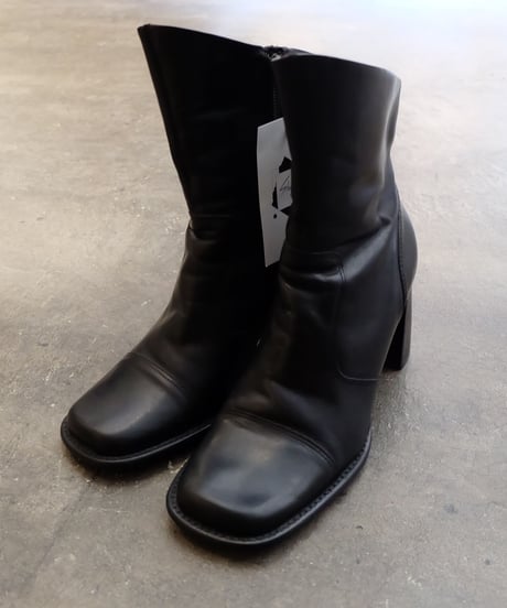 Vintage   Leather Heel Boots