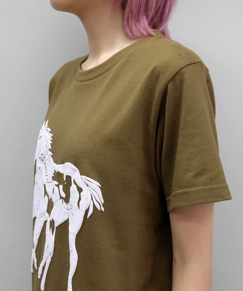 Labyrins Dont Cry Horse Tshirt Khaki | Shury Labyrins Dont Cry Horse Tshirt Khaki | Shury
